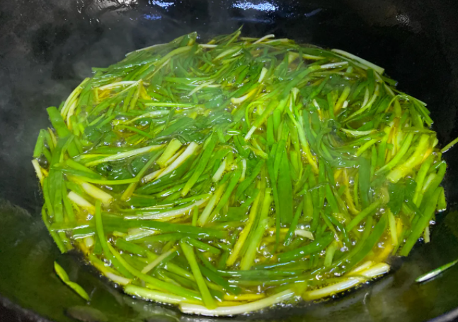 正宗的葱油做法 葱油做好可以保存多久