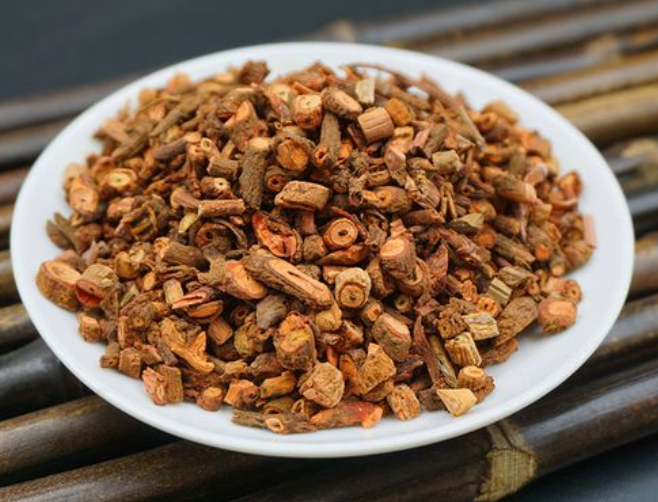 茜草根的功效与作用 茜草根泡水喝治什么病
