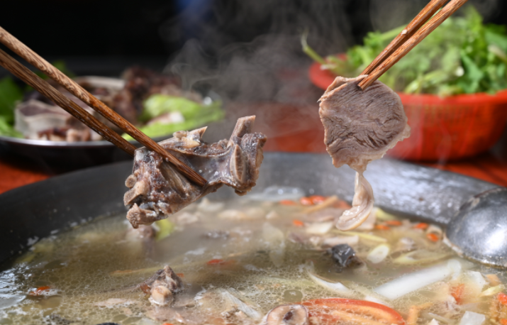 羊肉前脚好吃还是后脚好吃 羊肉瘦的好吃还是肥的好吃
