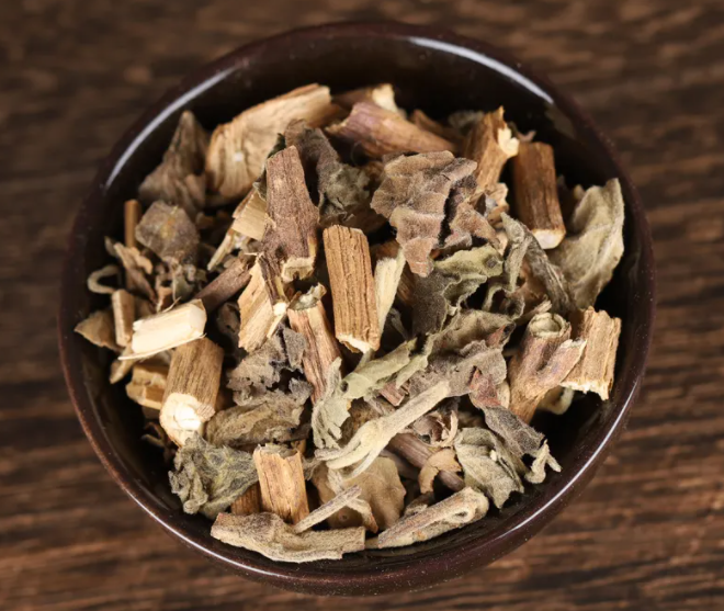 适宜与佩兰搭配的药物 食用佩兰注意事项