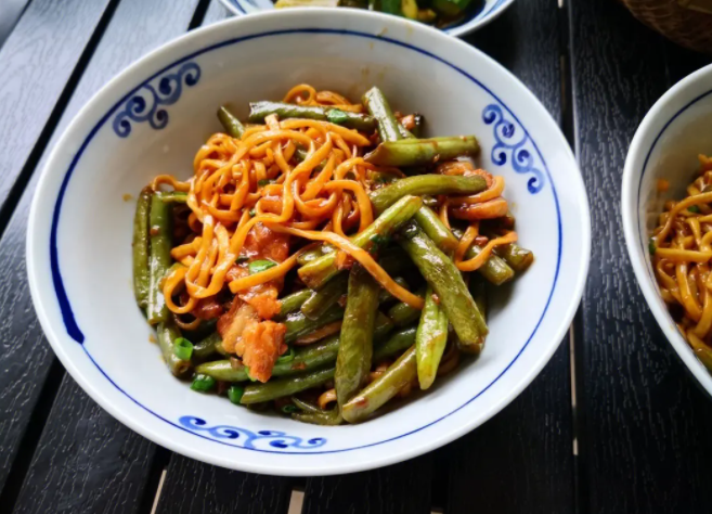 豆角焖面的家常做法 豆角焖面的做法步骤