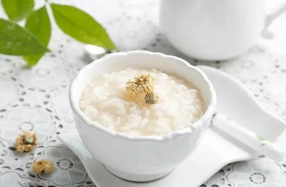 雪梨菊花粥的营养价值 雪梨菊花粥的做法