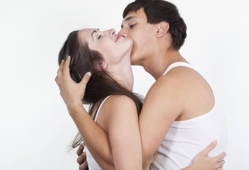 性延迟技巧如何实现?如何延长性爱时间?