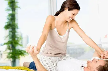 后入式女生疼痛（原因预防和治疗方法）