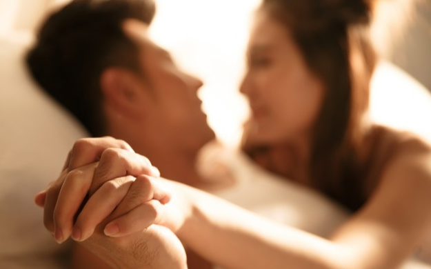 后入式对女生的性爱体验有哪些影响?
