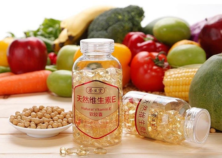 含维生素e功效(维生素E，一枚女性护肤必备的良品)