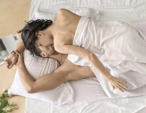 女上男下不再流行？探究现代爱情趋势
