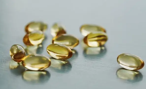 磷虾油软胶囊功效(改善关节疼痛，磷虾油软胶囊高效治疗)