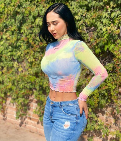 女生练习肌肉的好处和方法（告别纸片人身材）