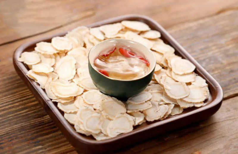 早上喝西洋参水晚上吃葡萄籽(改善免疫力？早晨泡西洋参水，夜晚食葡萄籽！)