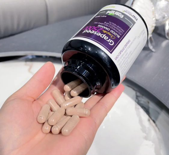 珍珠粉葡萄籽胶囊(珍珠粉与葡萄籽的黄金组合：胶囊保健新选择)