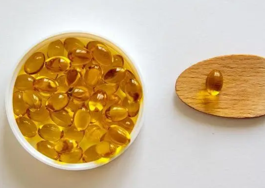 维生素e软胶囊精子(改善男性生殖健康必备之维E软胶囊)