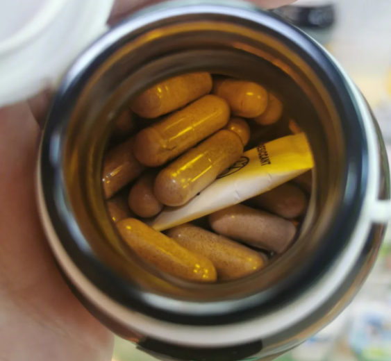 美国葡萄籽胶囊用后的效果(改善皮肤亮度？美国葡萄籽胶囊或有帮助)
