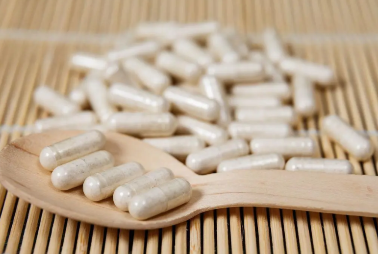 葡萄籽胶囊的作用和功效(葡萄籽胶囊：保护血管，美容养颜)