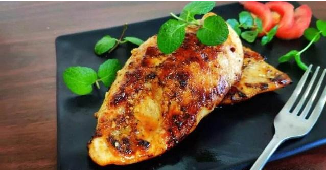 女生如何达到标准的肌肉比例（科学运动+合理饮食=完美身材）
