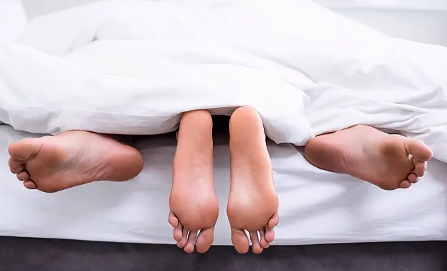 女生拒绝男友后的心理（分析女生拒绝男友后可能产生的情绪和应对方法）