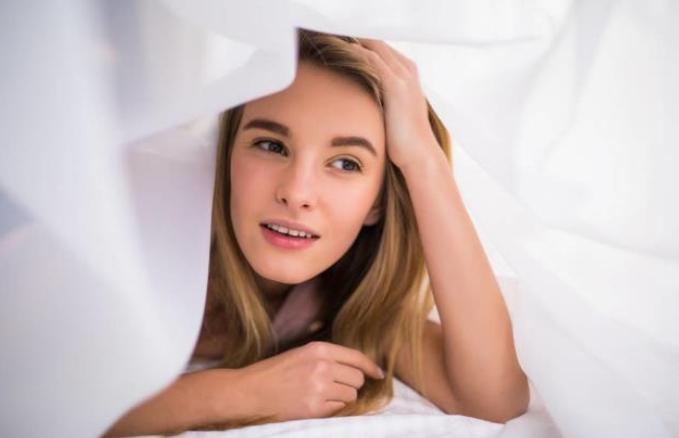 女生生理反应强吗（探讨女性生理反应的强度和影响因素）