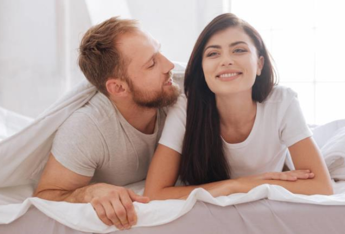 女生生理反应的含义和表现是什么？女性每个月为什么会来一次？