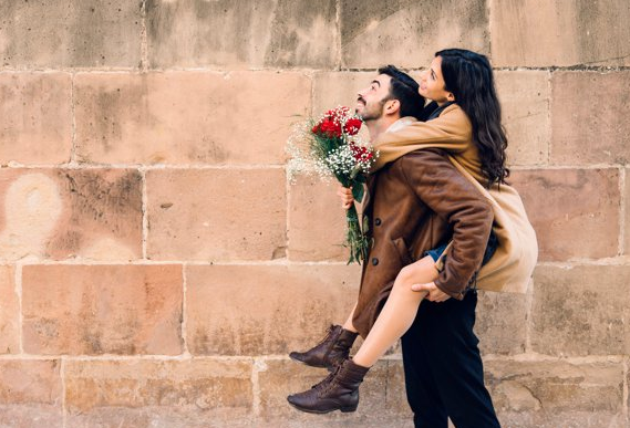 女生第一喷什么意思？揭秘现代女性对婚姻的真实态度