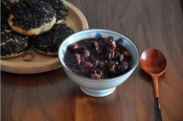 女性性爱后腹痛怎么办(有哪些滋阴补肾的食物)