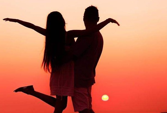 女生为什么总是被吸引到坏男人？解密背后的心理原因