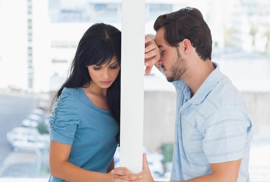 女生主动献身，是爱还是无奈？探究当代社会年轻女性的性观念与价值观