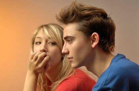 女生喜欢男人做的动作，如何更加得体和自然？