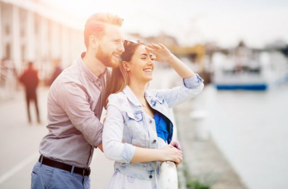 女生怎样主动调情？让对方更容易接受？