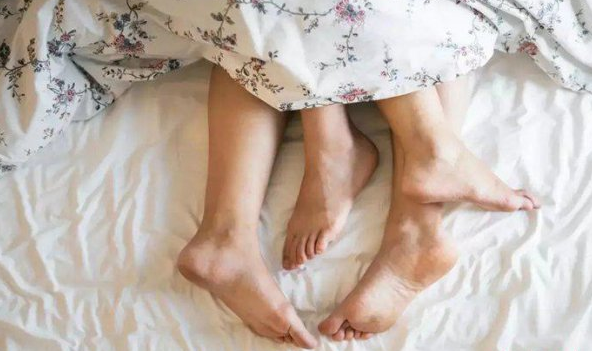 女生性亢奋有哪些症状(了解女性性健康常见问题)