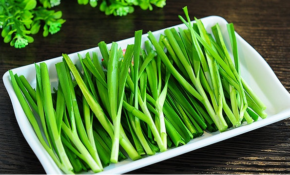 两性保健食谱之韭菜的4种做法(韭菜为什么被称为“壮阳草”)