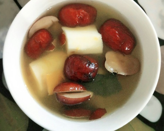 冬天女生适合什么茶减肥（推荐多种适合冬季减肥的茶饮）