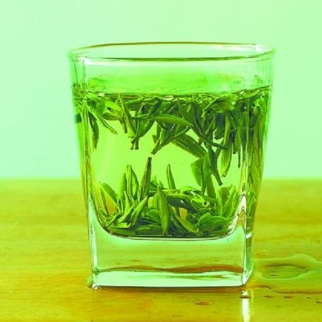 绿茶的功效与作用（绿茶的功效与作用减肥吗）