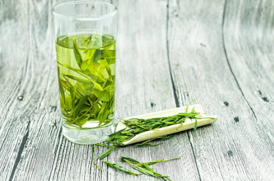 绿茶功效与作用（人参绿茶功效与作用）