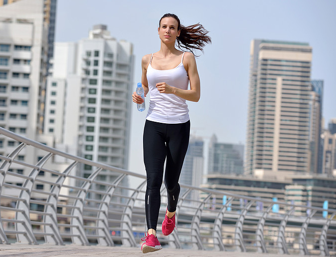 女生晨跑能减肥吗(科学解析女生晨跑的减肥效果)