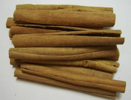 桂皮的作用（炖肉加桂皮的作用）