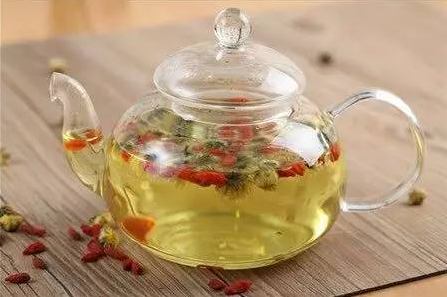 枸杞菊花茶的功效与作用（蒲公英枸杞菊花茶的功效与作用）
