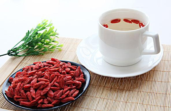 枸杞茶的功效与作用（枸杞茶的功效与作用禁忌人群）