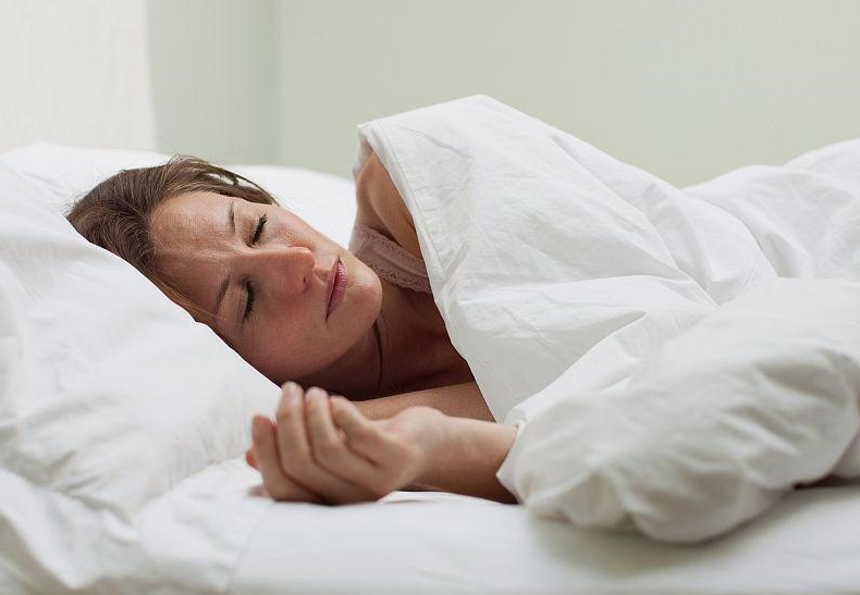 如何用正确的方法处理中年女人的情感问题