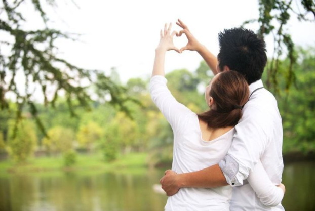 为什么女生看到性就会有这种反应？怎么区分是生理需要还是喜欢