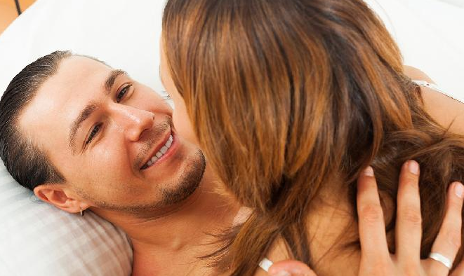 如何掌握女上男下的性爱技巧 女上男下的四个妙处
