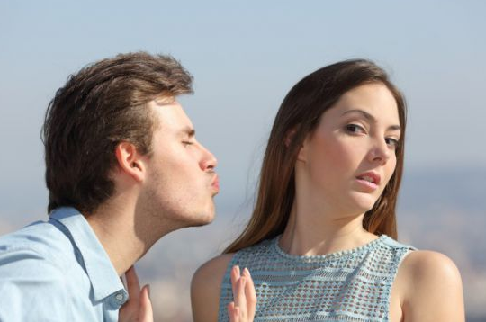 如何正确进行爱抚女生（女生最喜欢的这些技巧你都掌握了吗？）