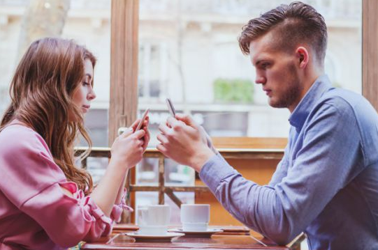 如何运用挽回婚姻技巧全面拯救婚姻 如何处理婚姻中的矛盾？