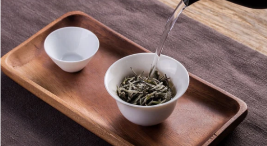 泡白茶时，被很多新手忽略的个误区，难怪总是会把白茶泡苦