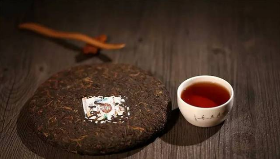 普洱紧压茶与散茶的优缺点（散茶和紧压茶存茶的优缺点）