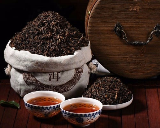 普洱生茶、熟茶的特点比较（普洱生茶和熟茶的功效）