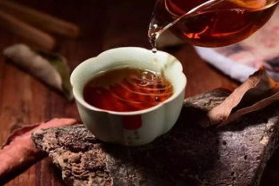 冬季女性喝红茶的好处_女性冬天喝红茶的功效
