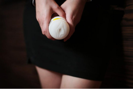女性飞机杯使用方法（飞机杯实用教学）