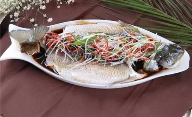 鱼类中哪些最适合夏季食用（适合夏季食用的4种鱼类）