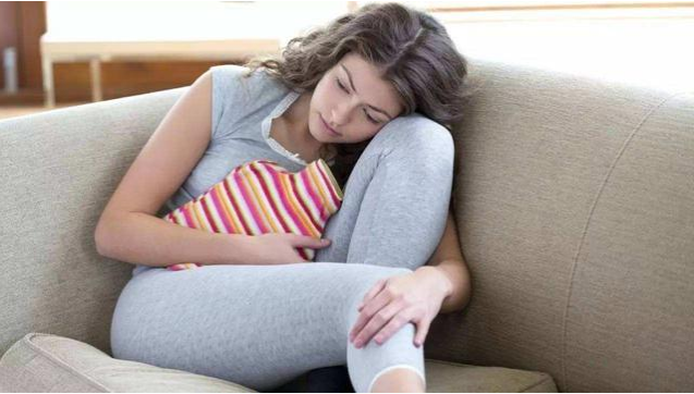 女性保健月经少而黑是什么原因（中医是这么诊治的）