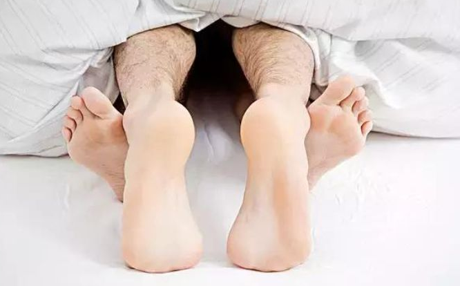 如何辨别是否是处男(怎么看男人是不是第一次)
